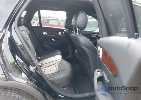 2017 Mercedes-Benz Glc 300 4Matic z USA, uszkodzony, nr VIN WDC0G4KBXHF130050